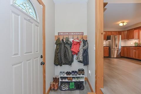 29 Providence St, Mendon, MA 01756 photo 3