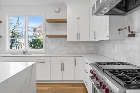 15 Barrett St, Needham, MA 02492 photo 7