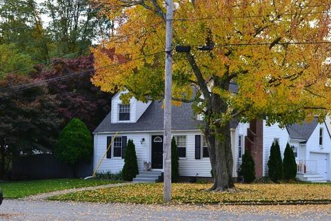 97 Keystone Dr, Warwick, RI 02889 photo 1