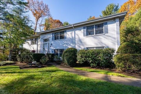 2 Hoosic Dr, Canton, MA 02021 photo 1