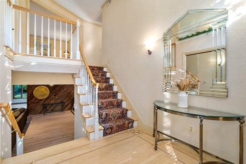 2 Hoosic Dr, Canton, MA 02021 photo 3