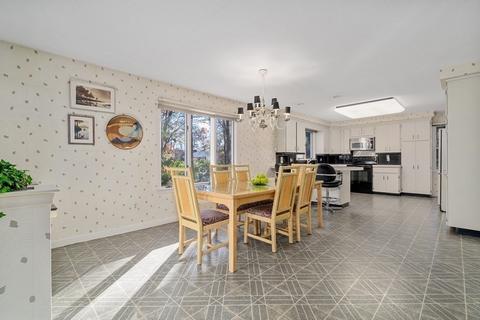 2 Hoosic Dr, Canton, MA 02021 photo 12