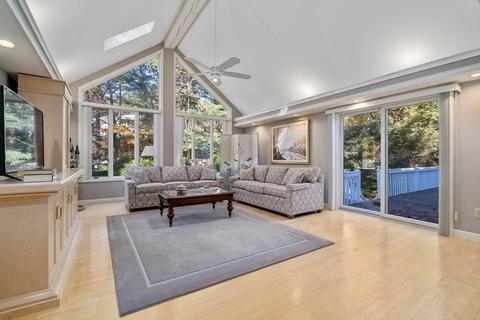 2 Hoosic Dr, Canton, MA 02021 photo 7