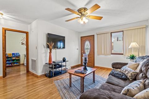 121 Central Ave, Everett, MA 02149 photo 4