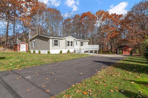320 Temple St, Gardner, MA 01440 photo 1