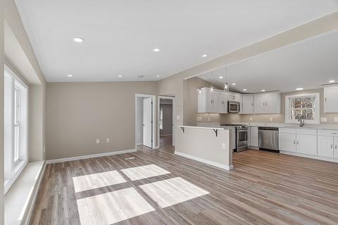 320 Temple St, Gardner, MA 01440 photo 5
