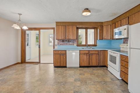 220 James Cir, Mashpee, MA 02649 photo 14