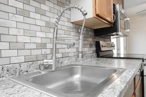 75 Rowland St, Springfield, MA 01107 photo 4