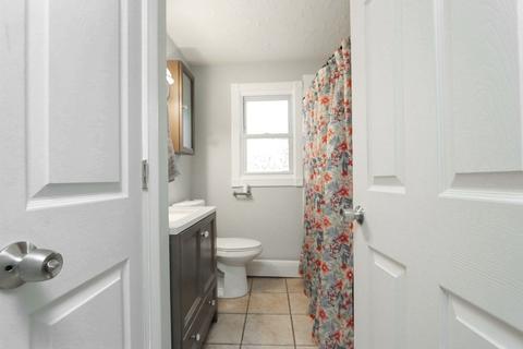 75 Rowland St, Springfield, MA 01107 photo 12