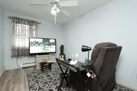 75 Rowland St, Springfield, MA 01107 photo 7