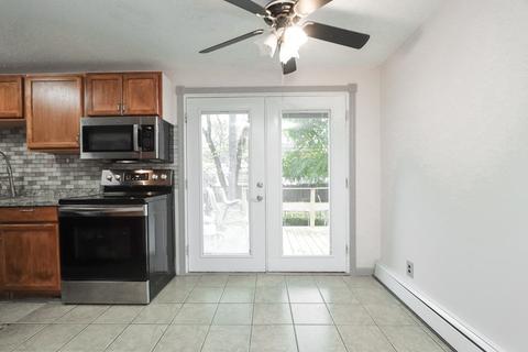 75 Rowland St, Springfield, MA 01107 photo 3