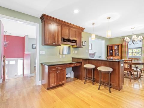 47 Robbins Rd, Walpole, MA 02081 photo 10