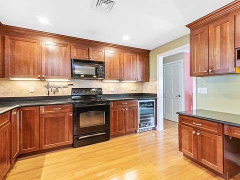 47 Robbins Rd, Walpole, MA 02081 photo 11