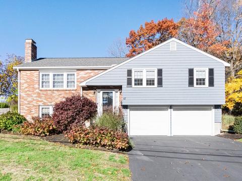 47 Robbins Rd, Walpole, MA 02081 photo 2