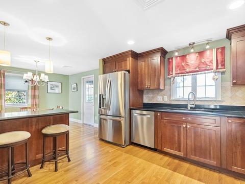 47 Robbins Rd, Walpole, MA 02081 photo 13