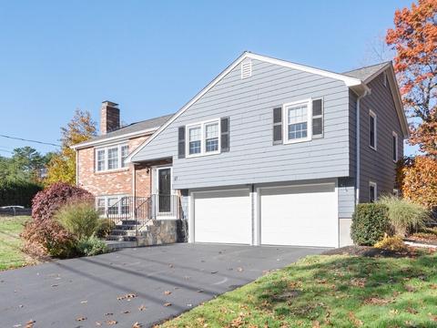 47 Robbins Rd, Walpole, MA 02081 photo 1