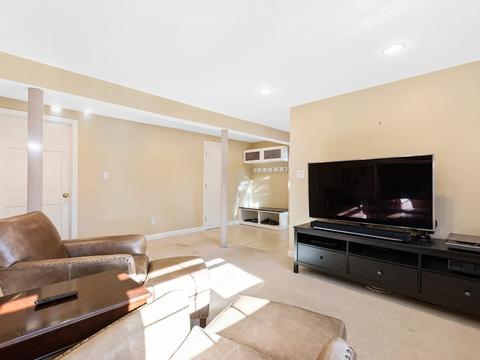 47 Robbins Rd, Walpole, MA 02081 photo 28