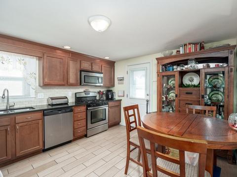 46 Nancy Ave, Dracut, MA 01826 photo 19