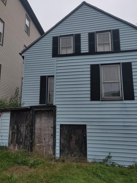 90 Tremont St, Fall River, MA 02720 photo 4