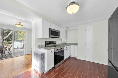 56 Mandalay Rd, Springfield, MA 01118 photo 13