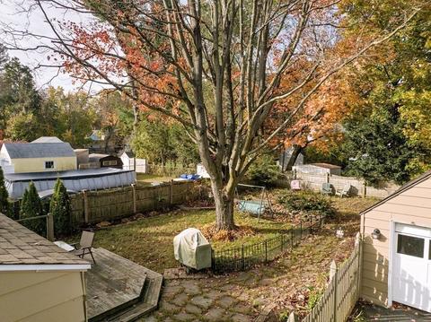 56 Mandalay Rd, Springfield, MA 01118 photo 3