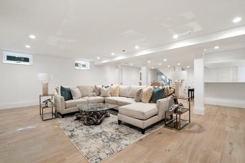102 Dean Rd, Brookline, MA 02445 photo 30