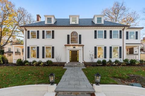 102 Dean Rd, Brookline, MA 02445 photo 1