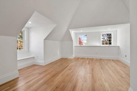 102 Dean Rd, Brookline, MA 02445 photo 29