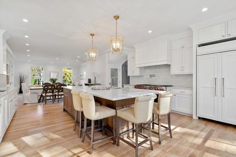 102 Dean Rd, Brookline, MA 02445 photo 9