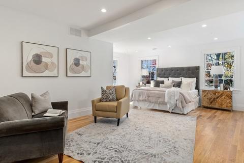 102 Dean Rd, Brookline, MA 02445 photo 17