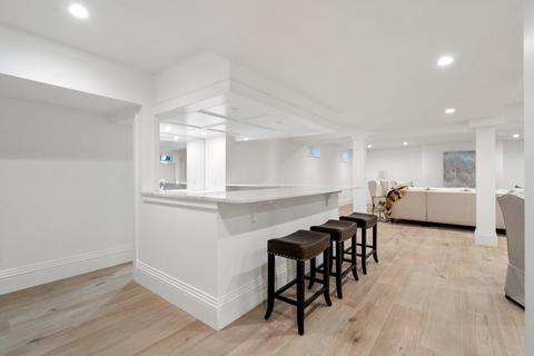 102 Dean Rd, Brookline, MA 02445 photo 31