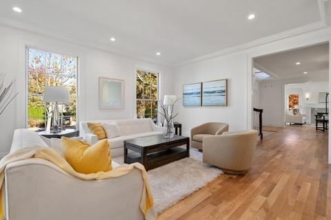102 Dean Rd, Brookline, MA 02445 photo 13