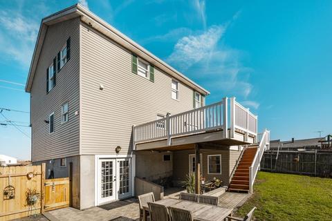 21 Tucker St, Fall River, MA 02724 photo 3