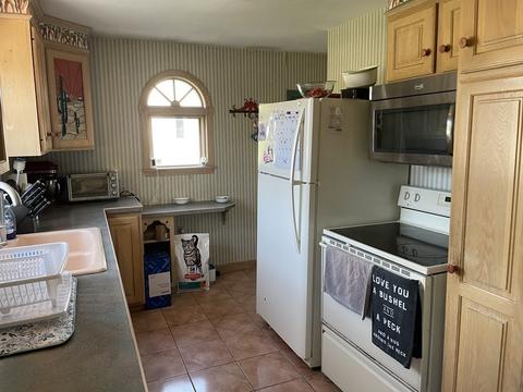 12 Lemay Rd, Woonsocket, RI 02895 photo 6