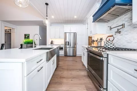 9 Tudor Ter, Mashpee, MA 02649 photo 12