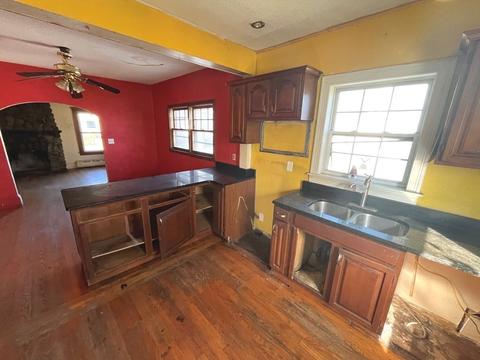 85 Covington St, Springfield, MA 01119 photo 13