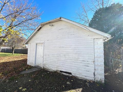 85 Covington St, Springfield, MA 01119 photo 5