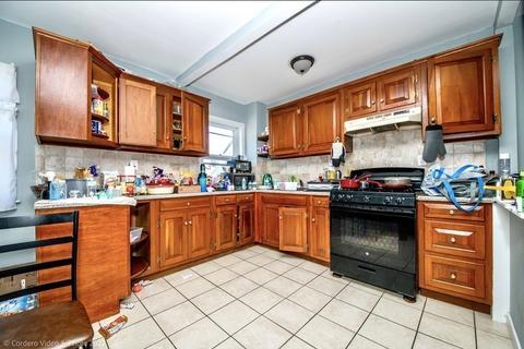 240 Quequechan, Fall River, MA 02723 photo 6