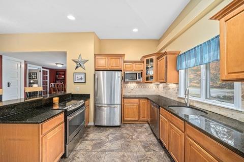 55 Spring St, Hanover, MA 02339 photo 6