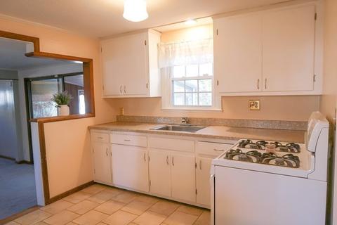 107 Donbray Rd, Springfield, MA 01119 photo 10