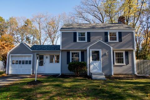 107 Donbray Rd, Springfield, MA 01119 photo 1