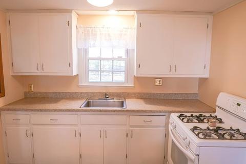 107 Donbray Rd, Springfield, MA 01119 photo 11