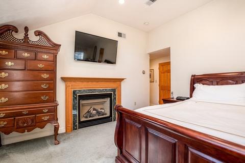 87 Adams St, Dedham, MA 02026 photo 29
