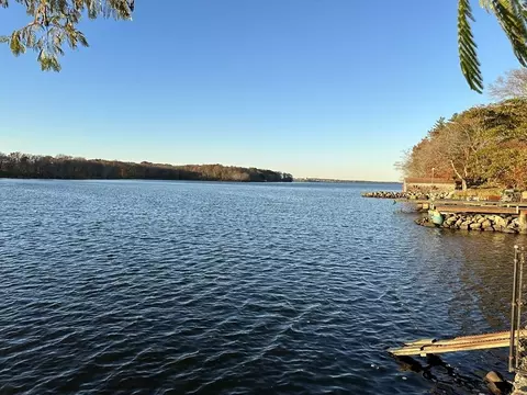 219 Tickle Rd # -w, Westport, MA 02790