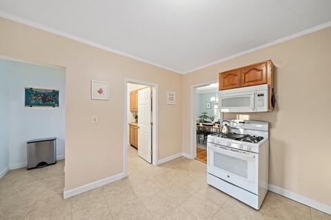 237 Pleasant St, Walpole, MA 02032 photo 12
