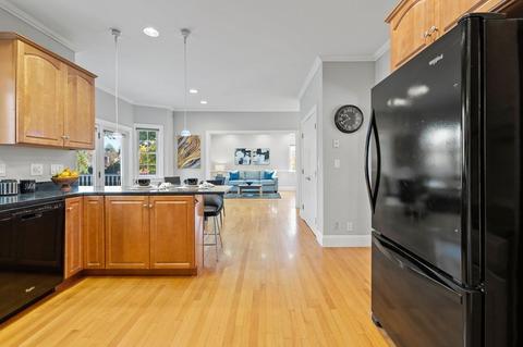 53 Pine St, Mansfield, MA 02048 photo 5