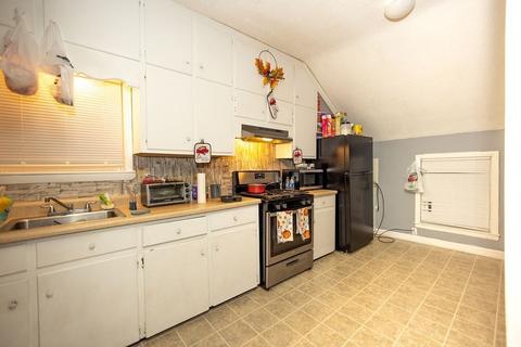 53 Almy St, Fall River, MA 02720 photo 2