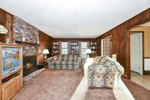 26 Forest Rd, Acton, MA 01720 photo 5