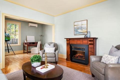 14 Derby St, Hingham, MA 02043 photo 6
