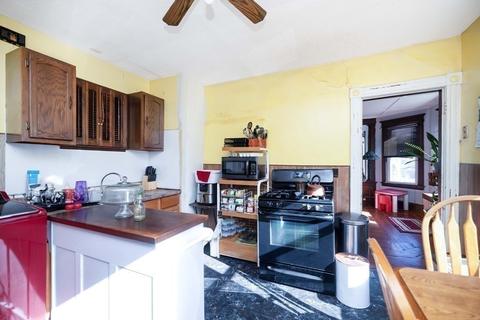 58 Massachusetts Ave, Springfield, MA 01109 photo 10